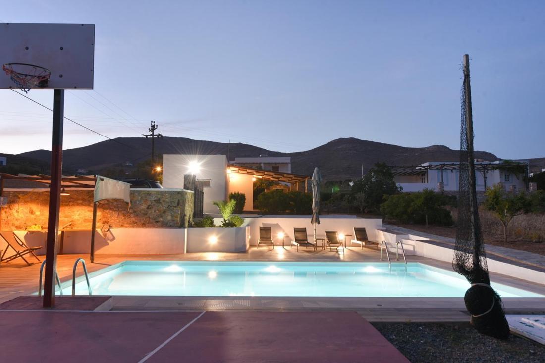 Flora'S Beach And Pool Villa In Syros Liaropa Экстерьер фото